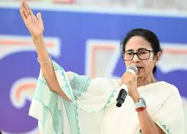 మోదీ మహిళల తో రాజకీయాలు మానేసేయ్!